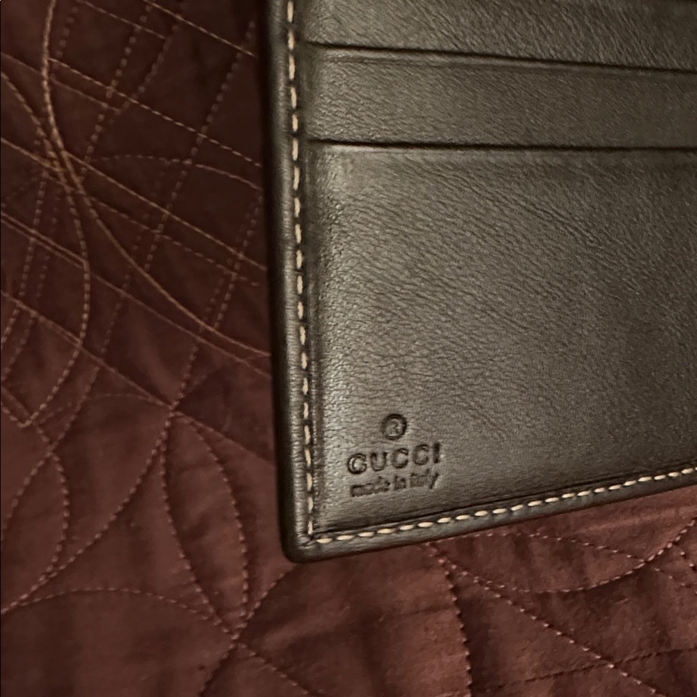 Gucci Beige and Brown Monogram Wallet - Picture 4 of 4